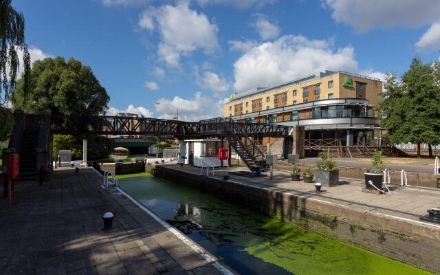 Holiday Inn Brentford Lock, an IHG Hotel