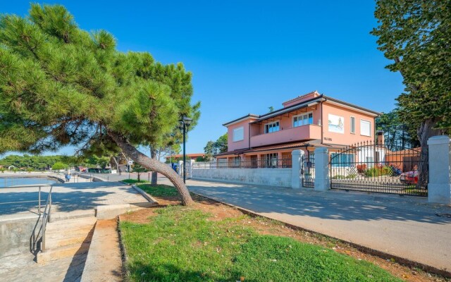 Awesome Home in Umag With Wifi and 3 Bedrooms