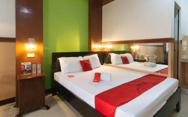 RedDoorz Plus near Municipality of Luisiana Laguna