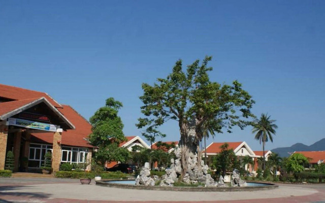 Làng Cò Resort