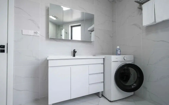 Tyms 3BR 2BA Apt Novel Garden Metro