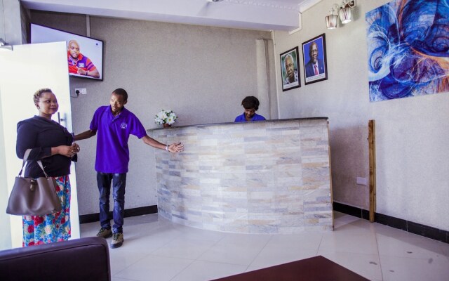 Nyaholoti Airport Hotel