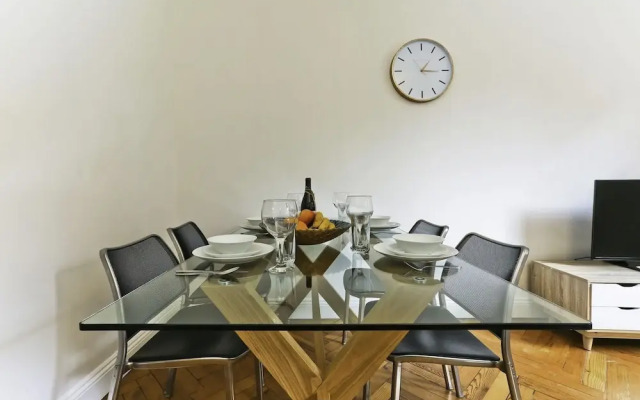 Platinum Apartments in Farringdon 9980