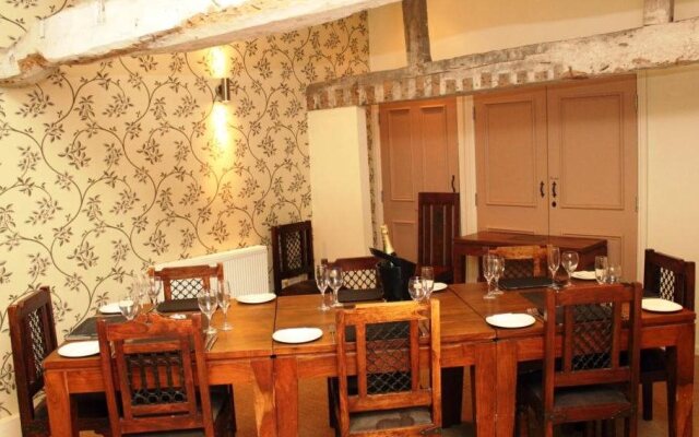 The Halford Bridge Inn
