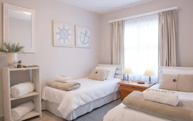 Jeffreys Bay Beach Accommodation