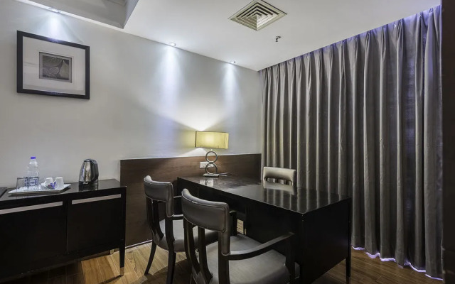 Kubeera Palace by OYO Rooms