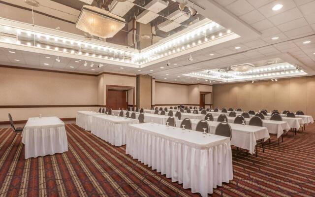 Wyndham Garden Sterling Heights