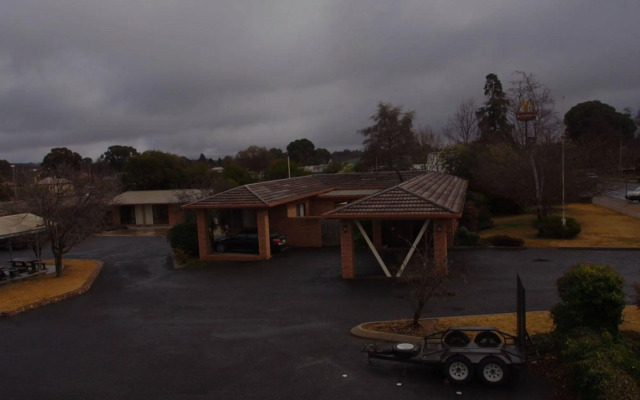 Orange Motor Lodge