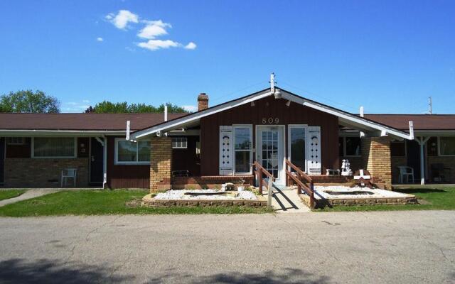 Spinning Wheel Motel