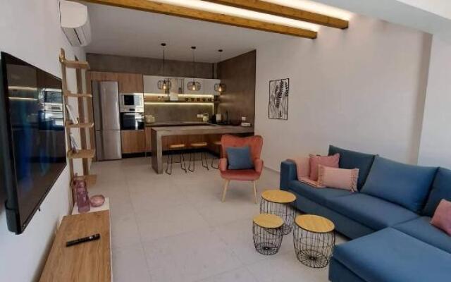 Courtyard Luxury Suites Marianthi