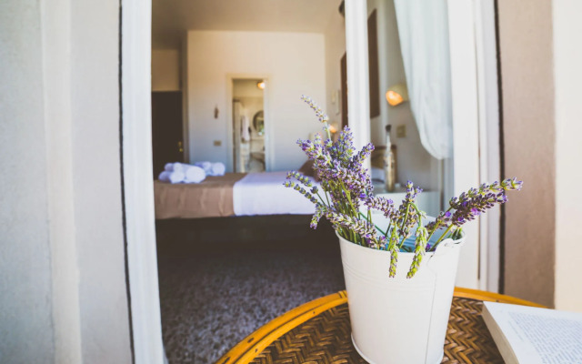 De La Ville Boutique Hotel