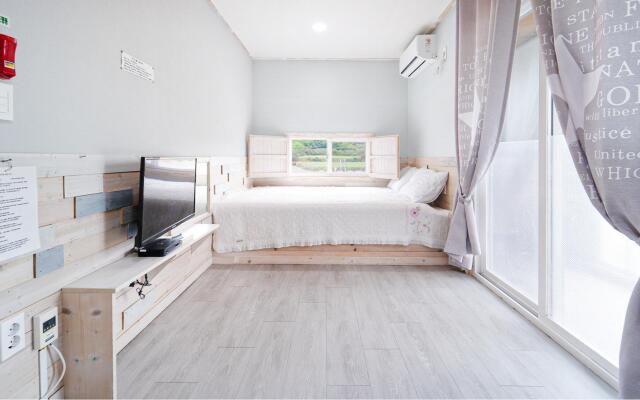 Jeju Hayan Byeol Pension