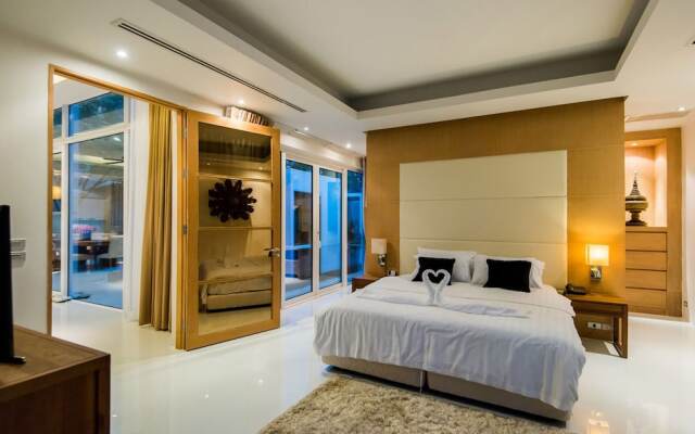 Excellence Beachfront Villa