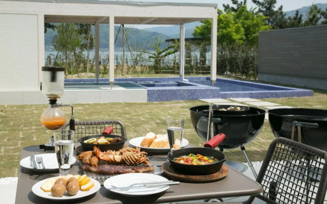 Mezzo All Suite Villas