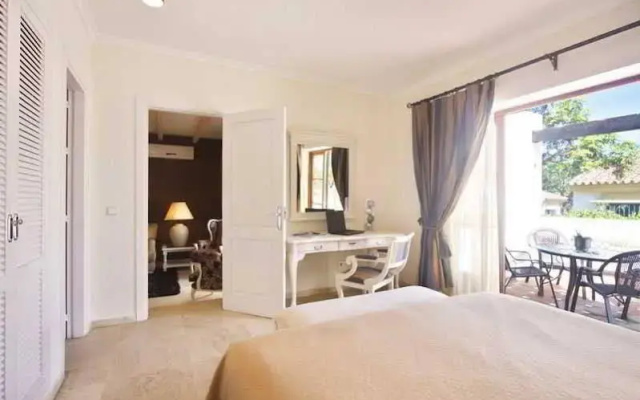 The Suites At San Roque Club