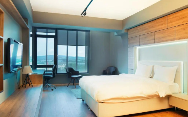 Luxury Residence in 5 star Hotel for Professionals