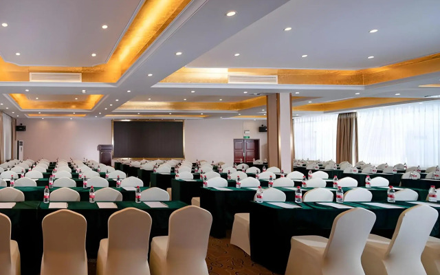 Vienna Hotel Hunan Yiyang Jinshan Road Xiufeng Park