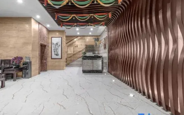 Lintao Yijing Oriental Hotel