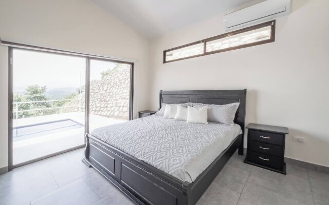 Journeys End-stunning Views In Gated Community