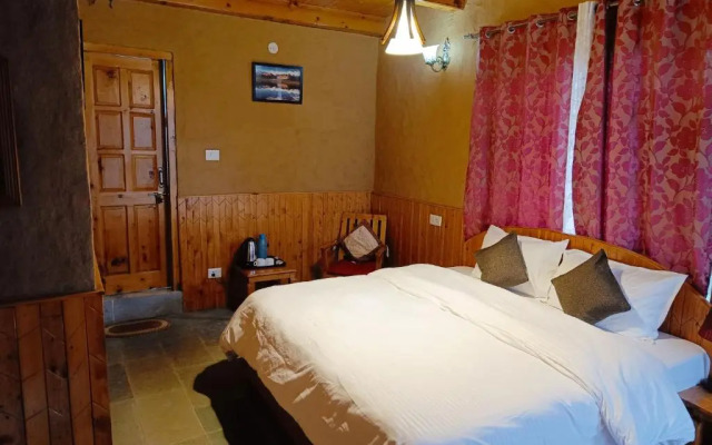 Ishan Log Huts- Boutique Homestay- since 1999