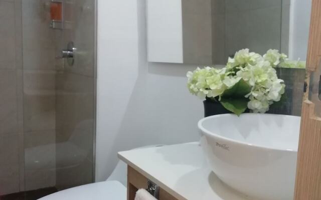 Apartasuites Laureles Cmc