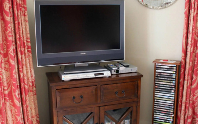 Tudor Manor Bed & Breakfast