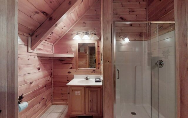 Close To Heaven 2 Bedroom Cabin