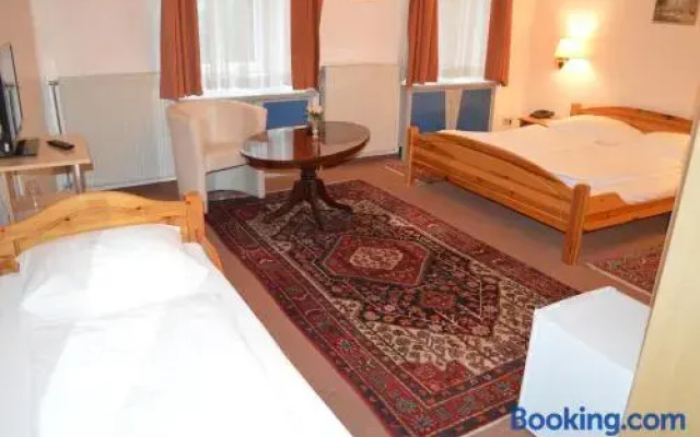 Hotel Pension Walzerstadt
