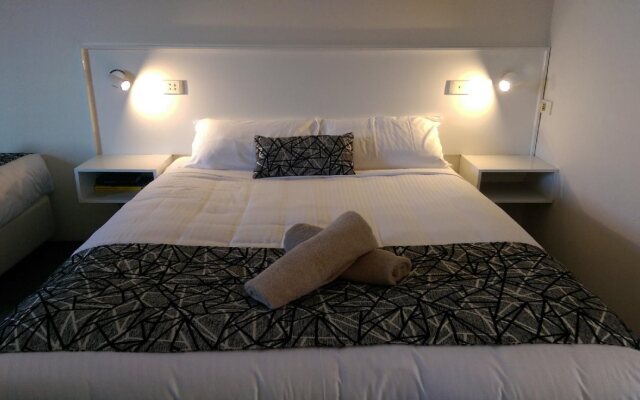 Rosebourne Gardens Motel