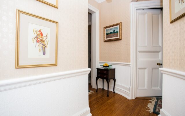 2 Bedroom Apartment in Westminister