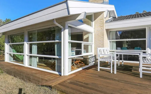 6 Person Holiday Home in Albaek