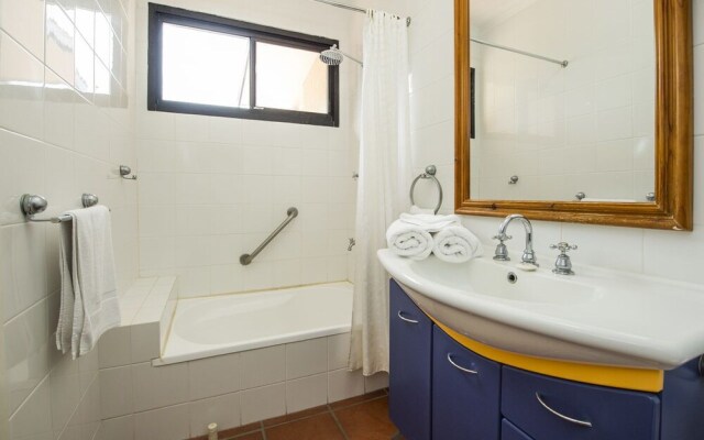 The Beach House at Arthur Bay