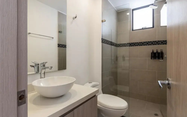 w Authentic Loft in Santa Ana