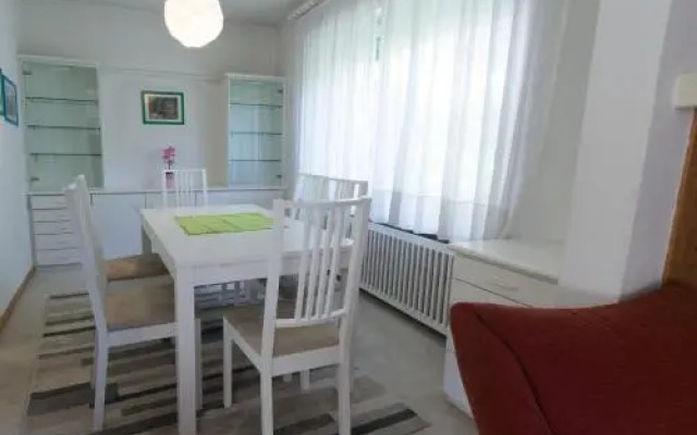 Apartments Villa Center Pic