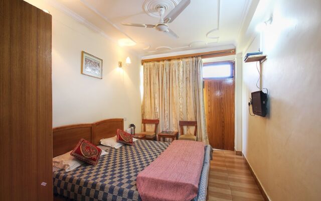 Hotel Lake Inn - A Luxury Lake View Hotel