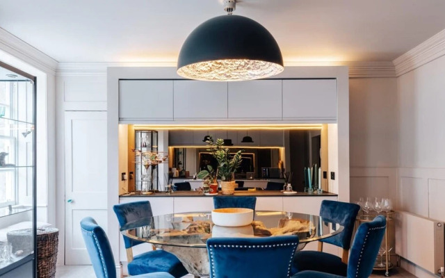 Modern Central Bath Apartment