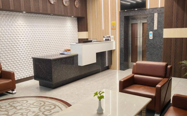 Pinnacle by Click Hotels, Lucknow
