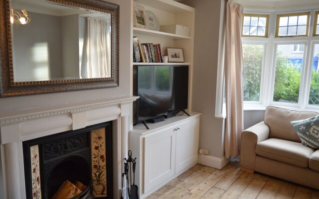Spacious 3 Bedroom Home in Stoke Bishop
