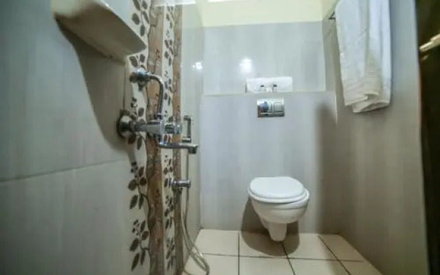 Kartikeya Grande By OYO Rooms