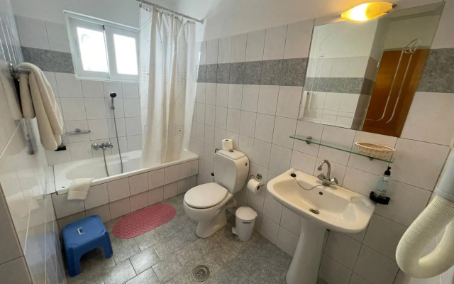 Hotel Flisvos