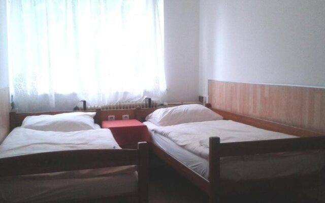 Hostel Sokol Troja