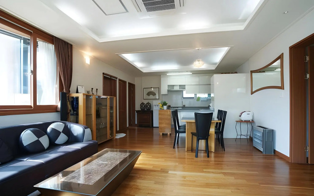 Jeju Maple Happyhouse Pension