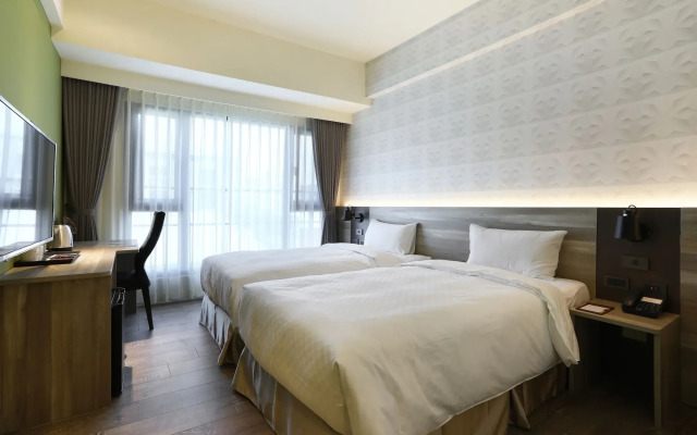 KUN Tour Hotel Feng Chai