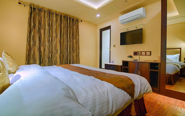 Divinity By Audra Hotels