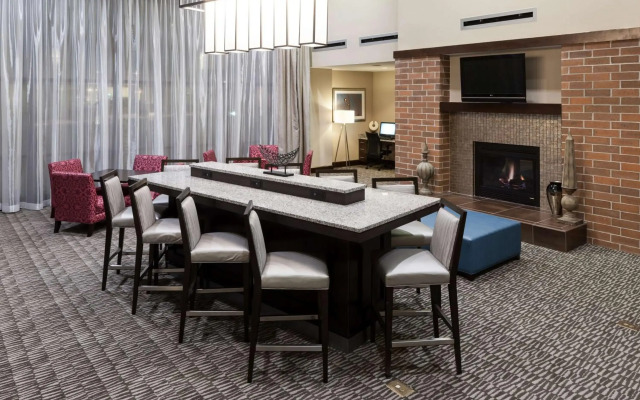 Hampton Inn & Suites Omaha-Downtown