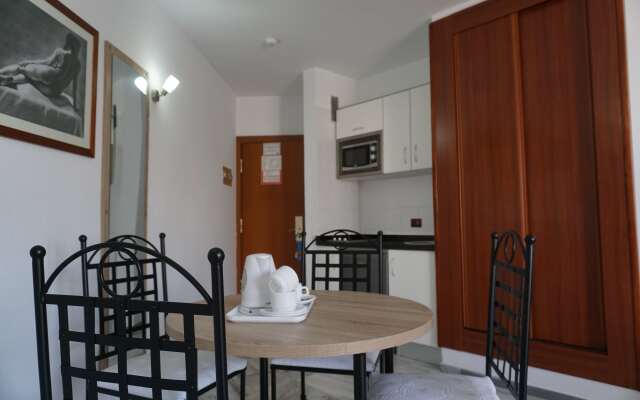 Apartamentos Pirámides