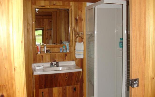 Blue Grouse Country Inn Bed & Breakfast