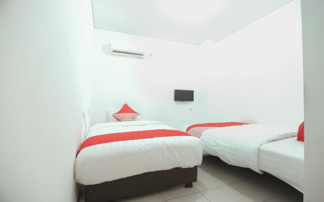 OYO 118 Dorothea Residence