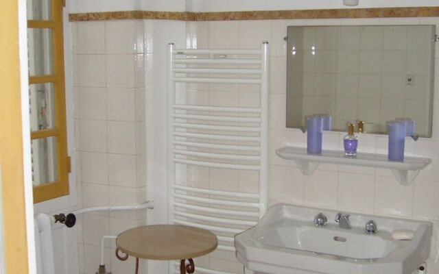 Château De Serrigny