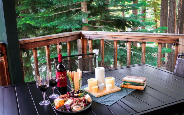 Cherry Hills Cabin - Sleeps 6, No Pets, Family Fun!